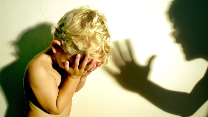 Lekári tlačia na to, aby sa zakázalo biť deti