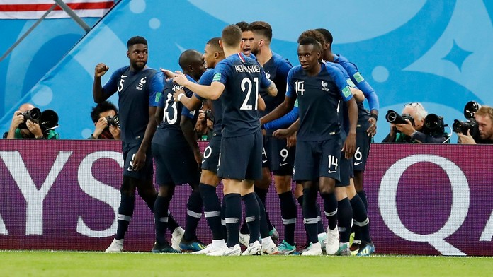 Radosť Francúzov po góle v semifinále MS proti Belgicku.