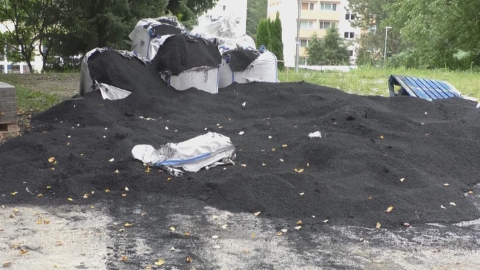 Gumoasfalt na detské ihrisko.