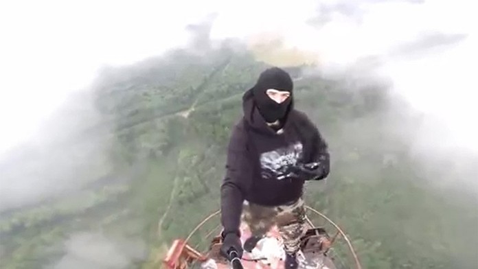 Z tejto selfie sa vám zatočí hlava.