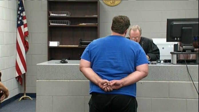 Obvinený Tod Kohlhepp.