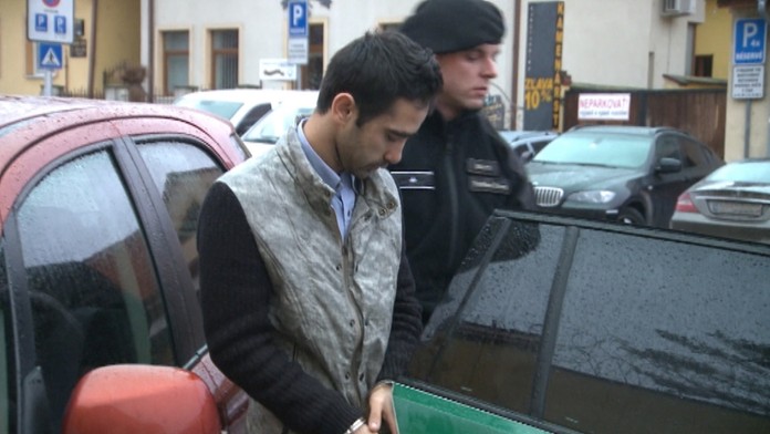 19 NR Afganec na sude.transferweb_jpg_bez_watermarku_1.jpg