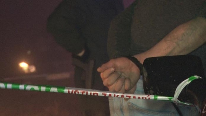 Vodič zápasil s policajtami.