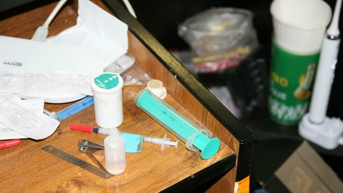 Zaistené veci po zásahu voči drogovému gangu v Karvinej.