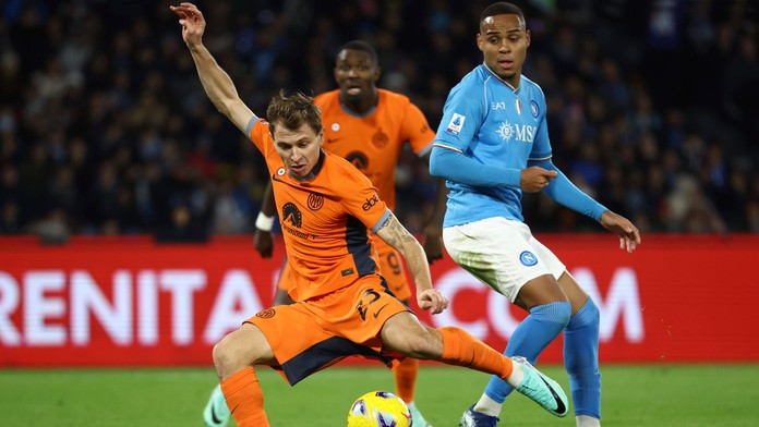 Neapol na Štadióne Diega Maradonu utrpel knokaut. Suslov zabodoval, AS Rím musel doháňať manko