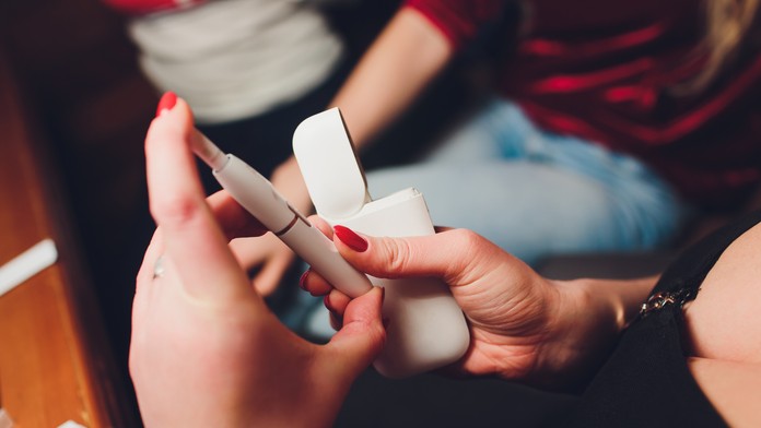 Ochutené náplne do zariadení na zahrievanie tabaku.