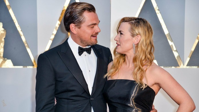 Magazín tvrdí, že DiCaprio a Kate Winslet tvoria pár. Dôkazom majú byť fotky z dovolenky