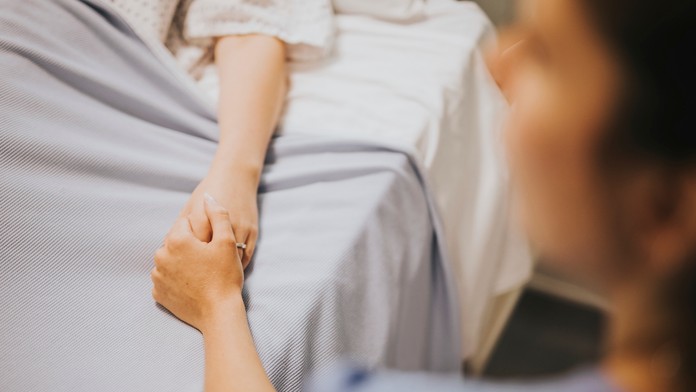 Známa herečka chce zomrieť dôstojne - asistovanou samovraždou. Dôvodom majú byť duševné choroby