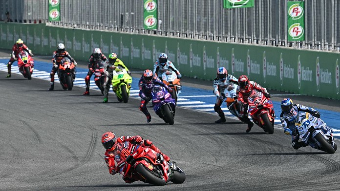 Na úvod sezóny v MotoGP triumfoval Marc Marquez, sekundoval mu jeho mladší brat