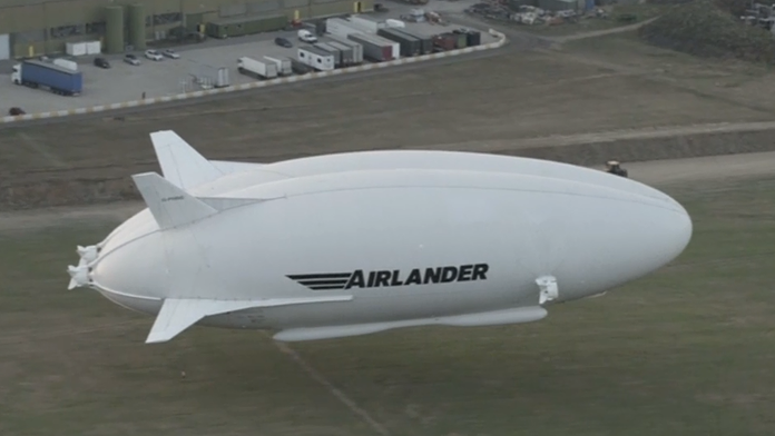 Britská hybridná vzducholoď Airlander 10.