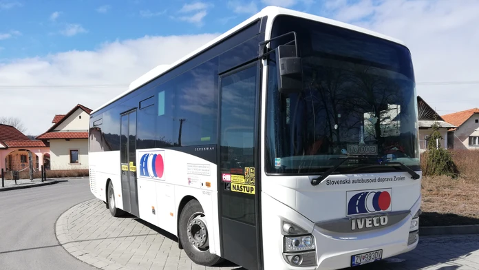 Veľká zmena pre cestujúcich na strednom Slovensku. Zrušenie zastávky na frekventovanej ceste pobúrilo ľudí