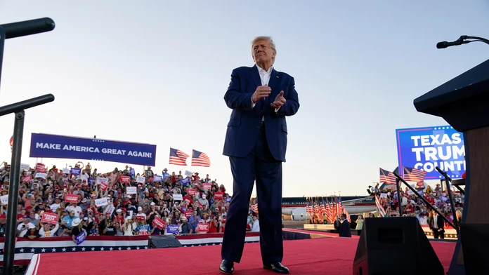 FOTO: Trump má za sebou prvé zhromaždenie pred prezidentskými voľbami. Útočil na svojich protivníkov