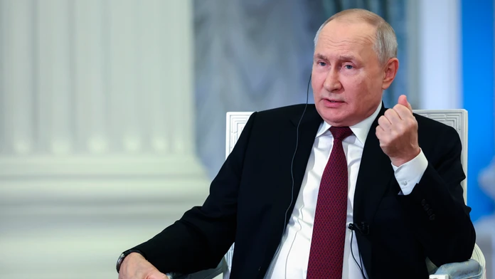 Putin obvinil MOV z "etnickej diskriminácie" voči Rusom. Pozvanie na hry je privilégium