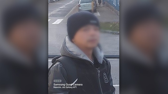 Policajti chytili muža, ktorý obťažoval ľudí.