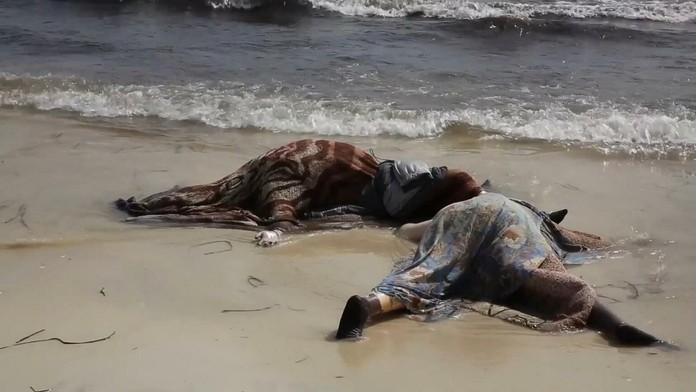 Mŕtve telá utopených afrických migrantov
