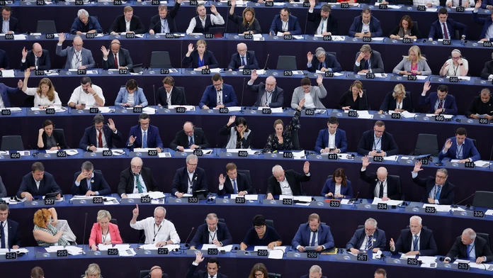 Europarlament schválil nové pravidlá o minimálnych mzdách. Každá krajina si môže vybrať z troch možností