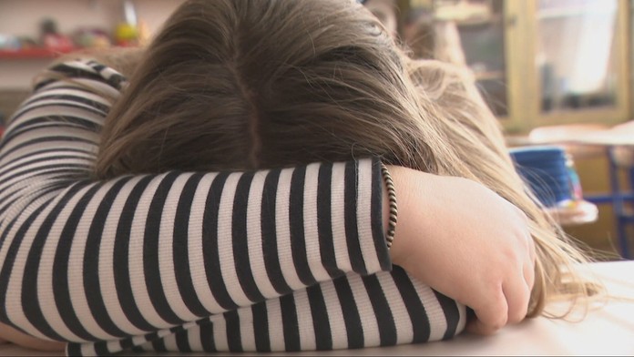 Dievča v škole (ilustračná snímka)