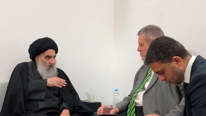 Najvyšší šiitsky duchovný ajatolláh Alí Sístání v Iraku a osobitný zástupca generálneho tajomníka OSN pre Irak Ján Kubiš.