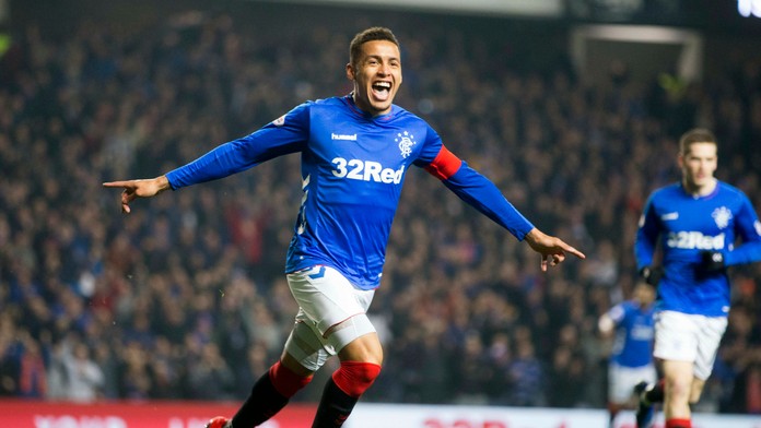 Ben Foster z Watfordu v dueli na pôde Liverpoolu.