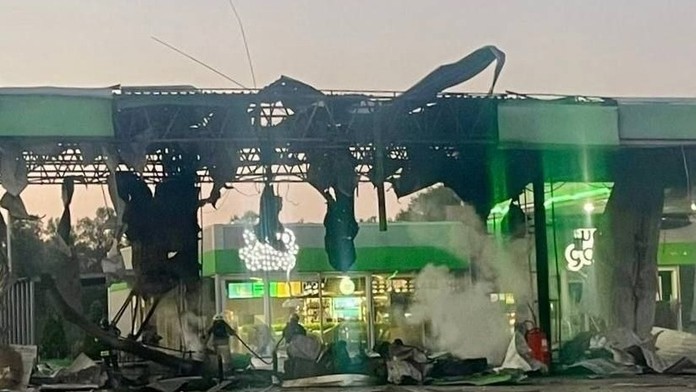 Vy nám rafinérie, my vám benzínky. Rusi začali útočiť na ukrajinské čerpacie stanice