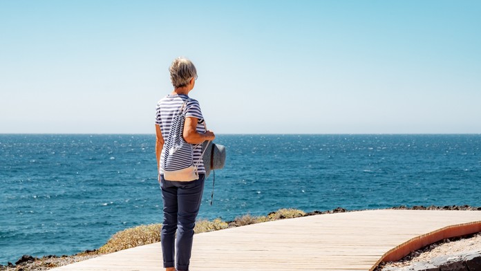 Z prímorskej krajiny sa stal raj pre dôchodcov. Dotuje im dovolenku, nárok na bonus majú aj cudzinci