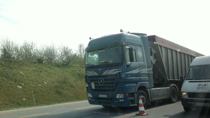 Nehoda kamiónov na D1