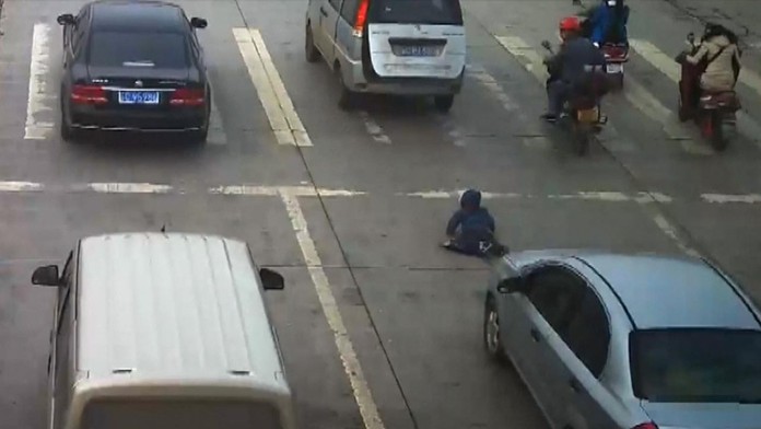 Dieťa uniklo smrti.