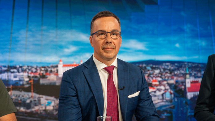 Seniori dostanú 13. dôchodky. Vyplatiť by im ich mali na budúci rok, prisľúbil Tomáš