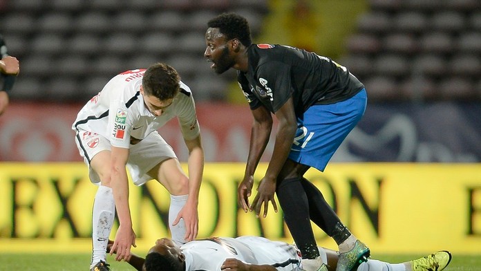 Kamerunský reprezentant Patrick Ekeng zahynul na ihrisku