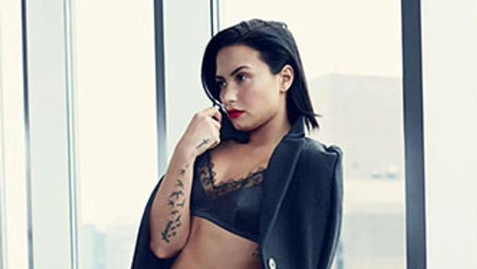 demi2.jpg