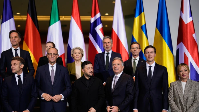 Putinovu vojnovú mašinériu majú odstrašiť  „mnohonárodné sily“. Európania chcú, aby dohliadali na mier na Ukrajine