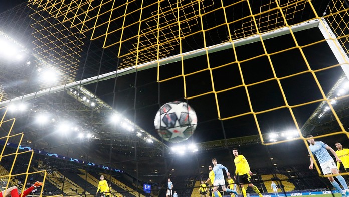 Záber zo zápasu Dortmund - Manchester City.