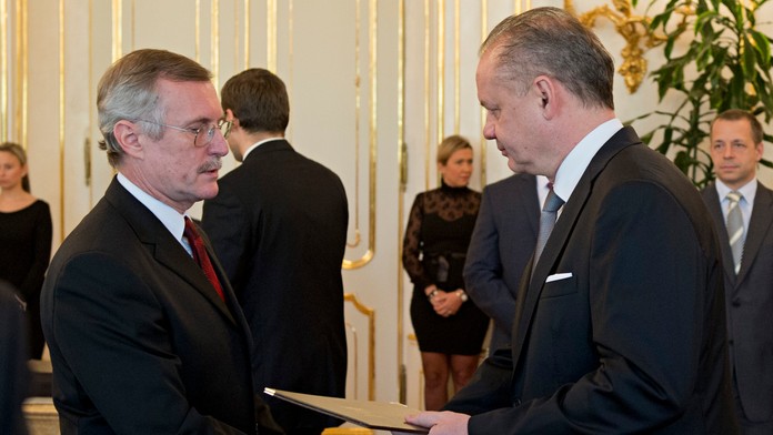 Prezident SR Andrej Kiska vymenoval profesorov vysokých škôl