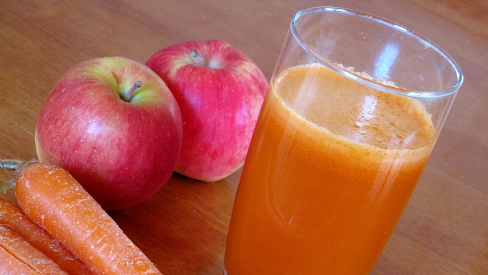 Odšťavené jablká a mrkva