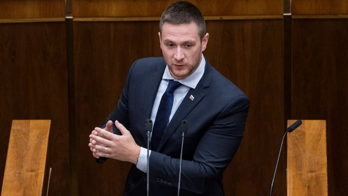 Sabaka chcel od Uhríka vysúdiť 28-tisíc eur. Napokon sa možno nedočká ani ospravedlnenia