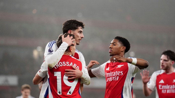 Arsenal to opäť nezvládol. Titul sa vzdialil, bude to iba ďalšie druhé miesto