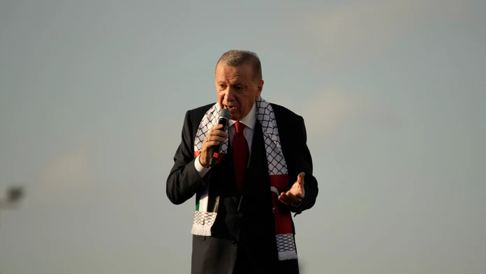 Podľa tureckého prezidenta môže za „masaker“ v pásme Gazy Západ: Izrael je len pešiak