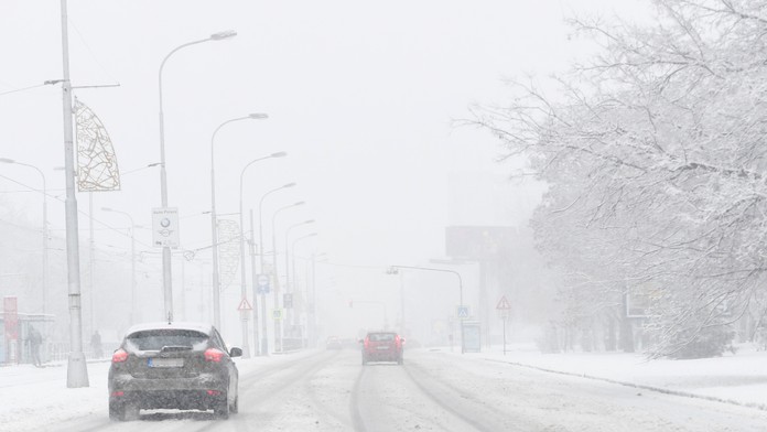Slovensko čaká poriadne ochladenie a sneh. Vo viacerých častiach ho napadne až okolo päť centimetrov