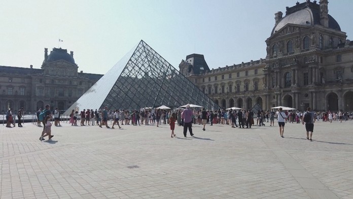 Francúzsko sprísňuje opatrenia. 