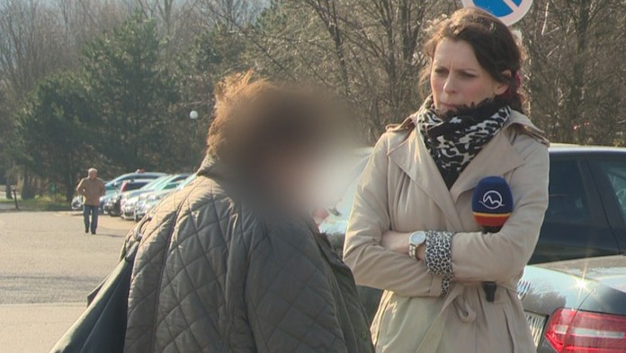 Reportérka magazínu Reflex Ivana Krejčová s konateľku firmy, ktorá organizovala predstavenie muzikálu Anna a Elza.