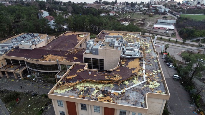 Škody po tornáde v Turecku