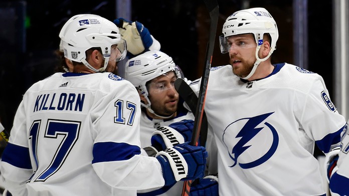 Pohľad na očkovacie kabínky v trenčianskej športovej hale, kde bolo zriadené očkovacie centrum.