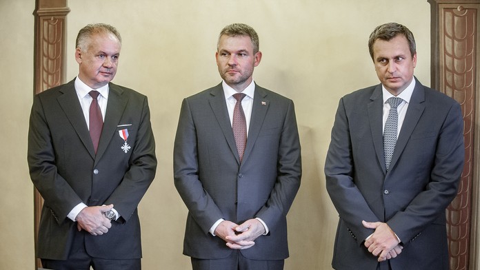 Traja najvyšší ústavní činitelia.