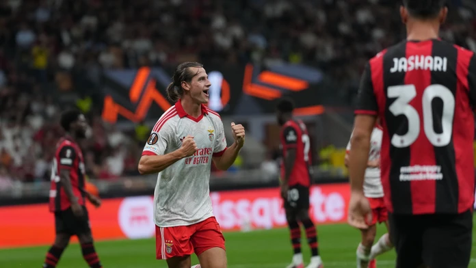Európska liga: Šláger zvládla lepšie Benfica. AC Miláno s prvou prehrou pod vedením Amorima