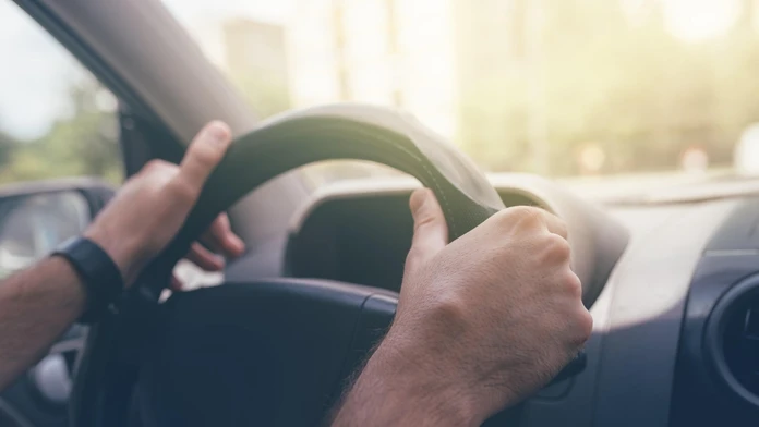Na jednu nádrž prešiel 2 831 kilometrov. Vodičom radí jednoduché zmeny, ktoré dokážu znížiť spotrebu