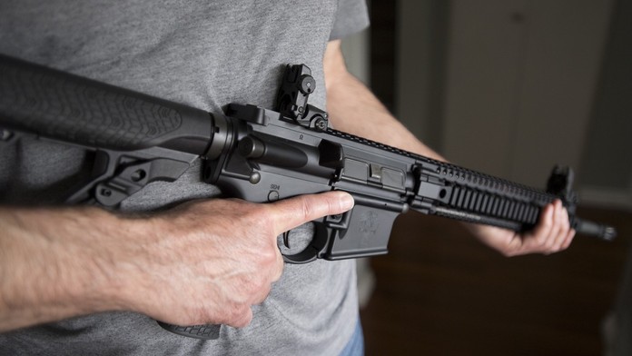 Kanada zakázala stovky typov útočných zbraní, všetky chce poslať na Ukrajinu