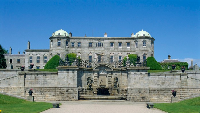 Za 20 miliónov si môžete kúpiť celú dedinu. Má aj wellness