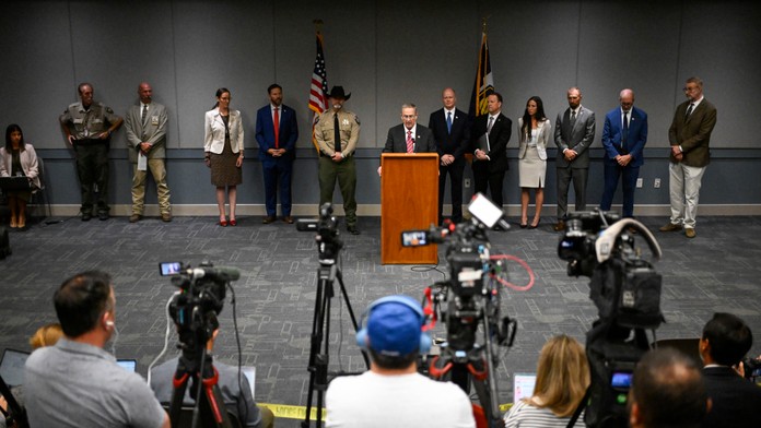 Podozrivému z atentátu na Kirka hrozí trest smrti. Robinson zanechal odkaz, v ktorom zdôvodnil, prečo strieľal