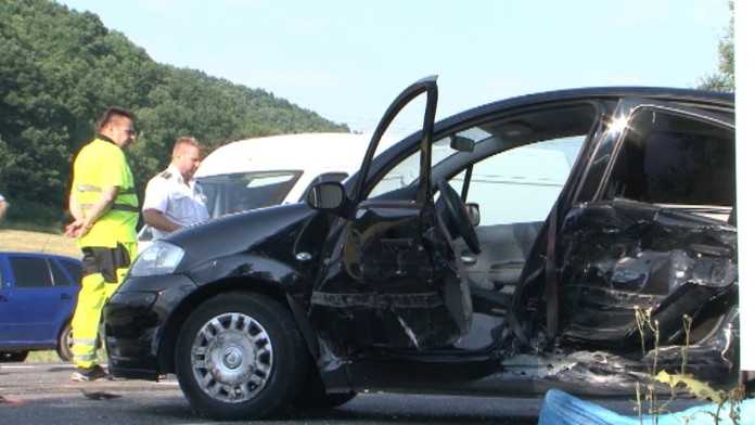 Žena už na promócie nedorazila. Cestou sa zrazila s dodávkou