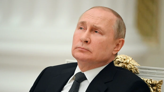 Ruský prezident Vladimir Putin nariadil zvýšiť dôchodky a minimálnu mzdu, aby Rusov ochránil pred infláciou